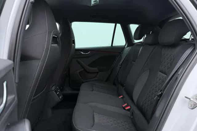Škoda Kamiq (2023) thumbnail 7