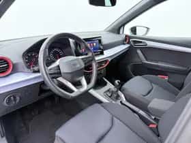 SEAT Arona (2023) thumbnail 3