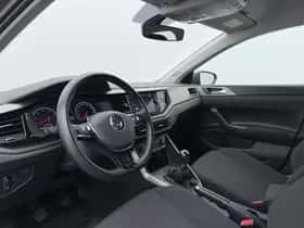 Volkswagen Polo (2021) thumbnail 2