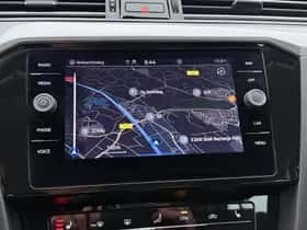 Volkswagen Passat (2022) thumbnail 11
