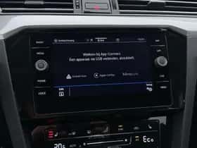 Volkswagen Passat (2022) thumbnail 13