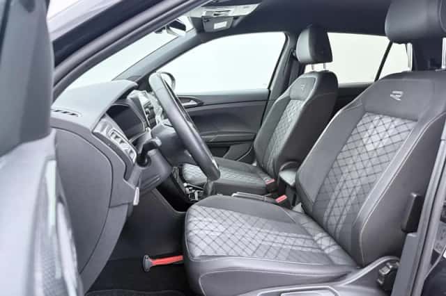 Volkswagen T-Cross (2024) thumbnail 4