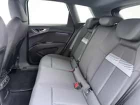 Audi Q4 e-tron (2023) thumbnail 7