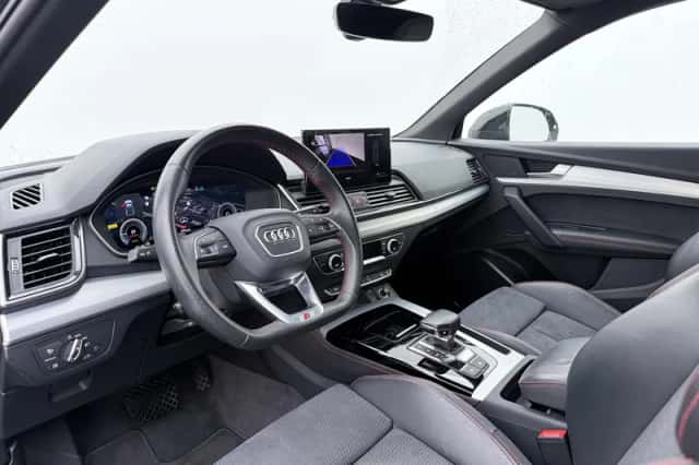 Audi Q5 (2023) thumbnail 3