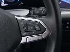 Volkswagen Golf (2021) thumbnail 11
