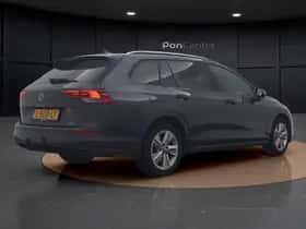 Volkswagen Golf (2021) thumbnail 5