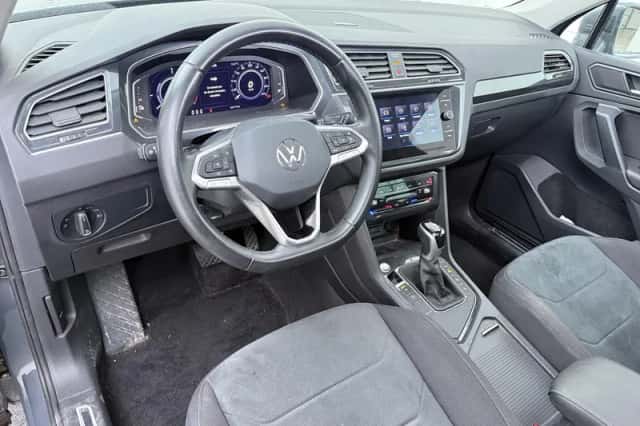 Volkswagen Tiguan (2023) thumbnail 3