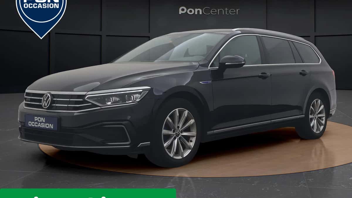 Volkswagen Passat (2021) — foto 1