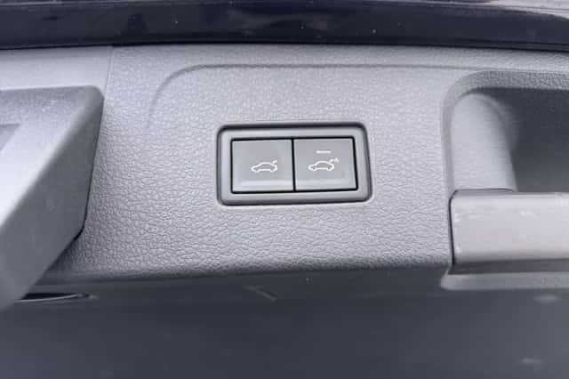Volkswagen Passat (2021) thumbnail 8