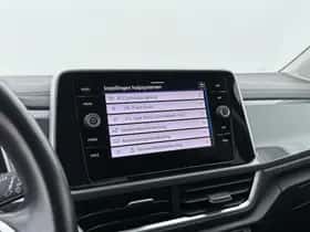 Volkswagen T-Roc (2022) thumbnail 12