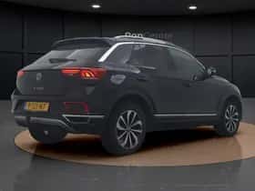 Volkswagen T-Roc (2022) thumbnail 5