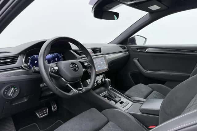 Škoda Superb (2023) thumbnail 3