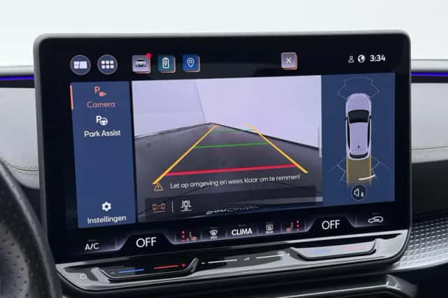 CUPRA Leon (2025) thumbnail 11