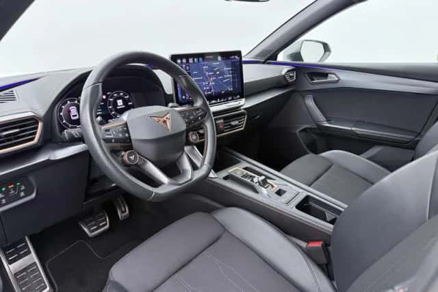CUPRA Leon (2025) thumbnail 3