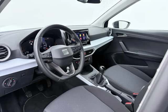 SEAT Arona (2024) thumbnail 3