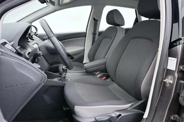 SEAT Ibiza (2016) thumbnail 4