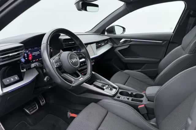 Audi A3 (2023) thumbnail 3