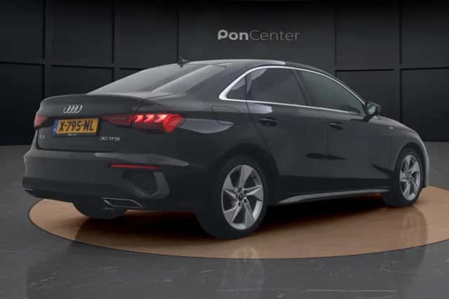Audi A3 (2023) thumbnail 4
