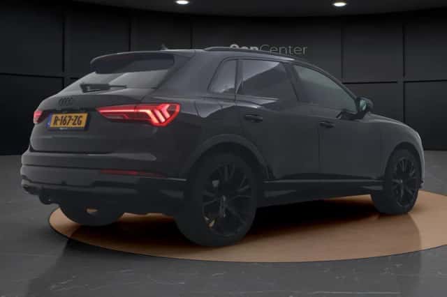 Audi Q3 (2023) thumbnail 5