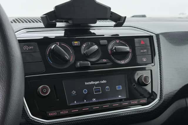 Volkswagen Up! (2021) thumbnail 9