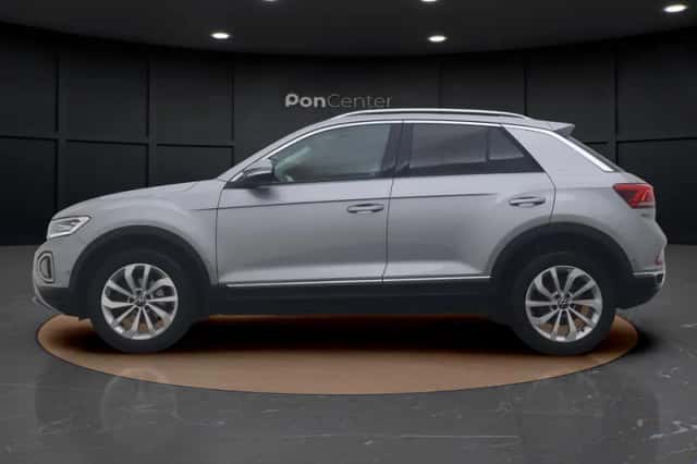 Volkswagen T-Roc (2023) thumbnail 6