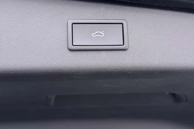 SEAT Leon (2021) thumbnail 11