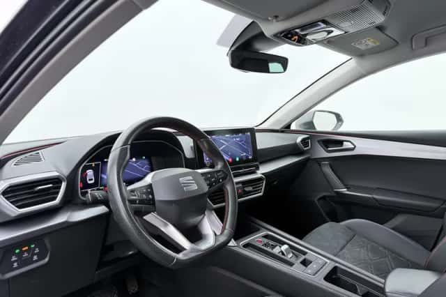 SEAT Leon (2021) thumbnail 3