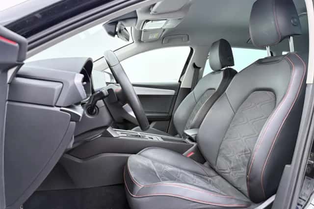 SEAT Leon (2021) thumbnail 4