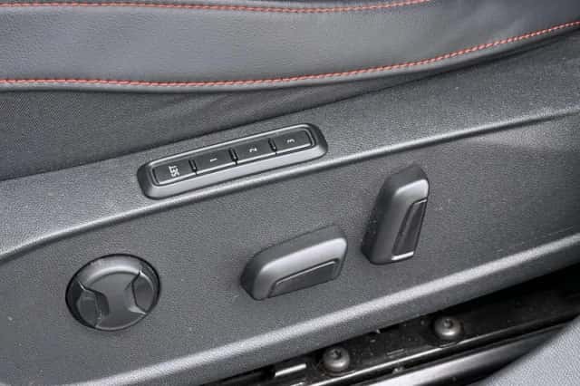 SEAT Leon (2021) thumbnail 8