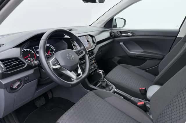 Volkswagen T-Cross (2021) thumbnail 3
