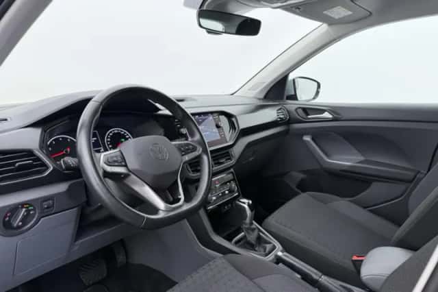 Volkswagen T-Cross (2021) thumbnail 4