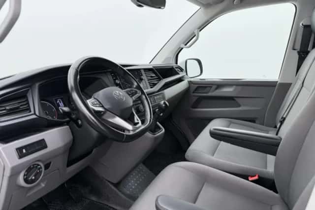 Volkswagen Transporter (2022) thumbnail 4