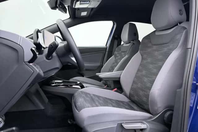Volkswagen ID.5 (2025) thumbnail 4