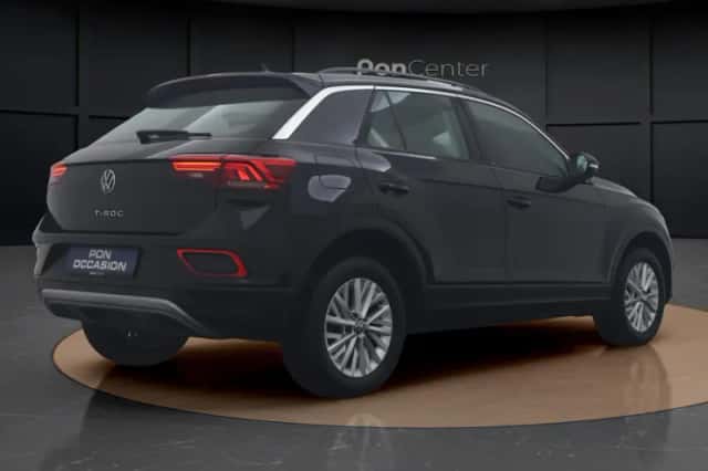Volkswagen T-Roc (2022) thumbnail 6