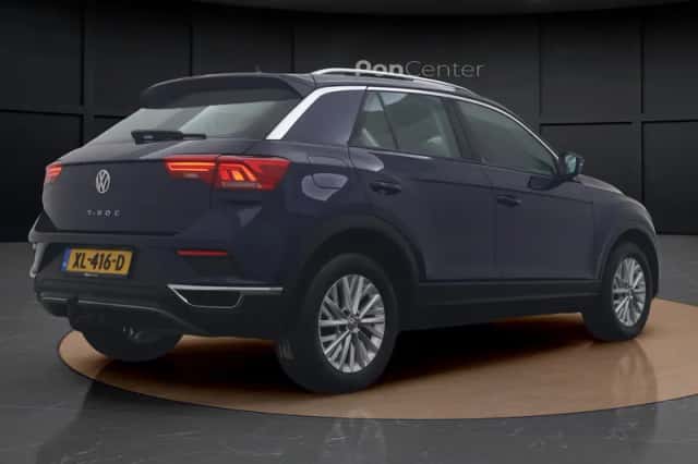 Volkswagen T-Roc (2019) thumbnail 5