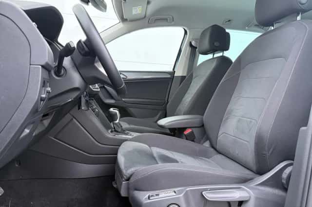 Volkswagen Tiguan (2022) thumbnail 4