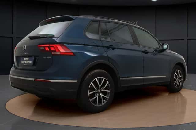Volkswagen Tiguan (2022) thumbnail 5