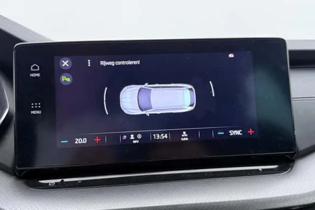 Škoda Octavia (2023) thumbnail 8