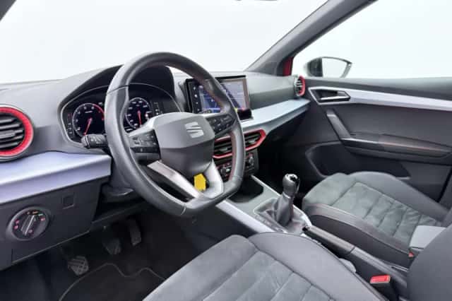 SEAT Arona (2022) thumbnail 4