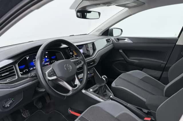 Volkswagen Polo (2022) thumbnail 3