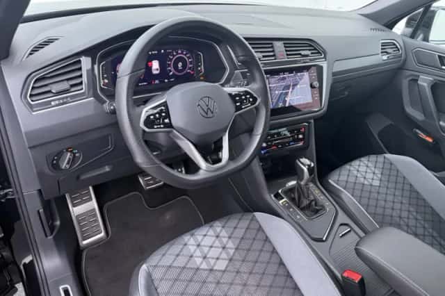 Volkswagen Tiguan (2022) thumbnail 4