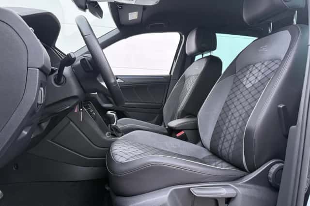 Volkswagen Tiguan (2022) thumbnail 4