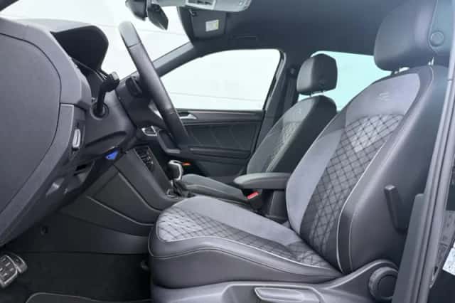 Volkswagen Tiguan (2022) thumbnail 5
