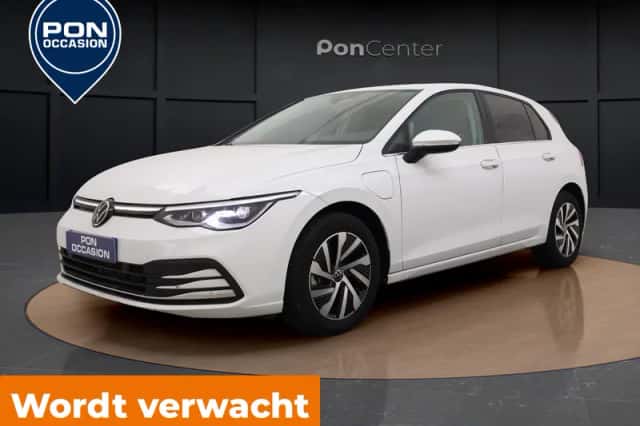 Volkswagen Golf (2023)