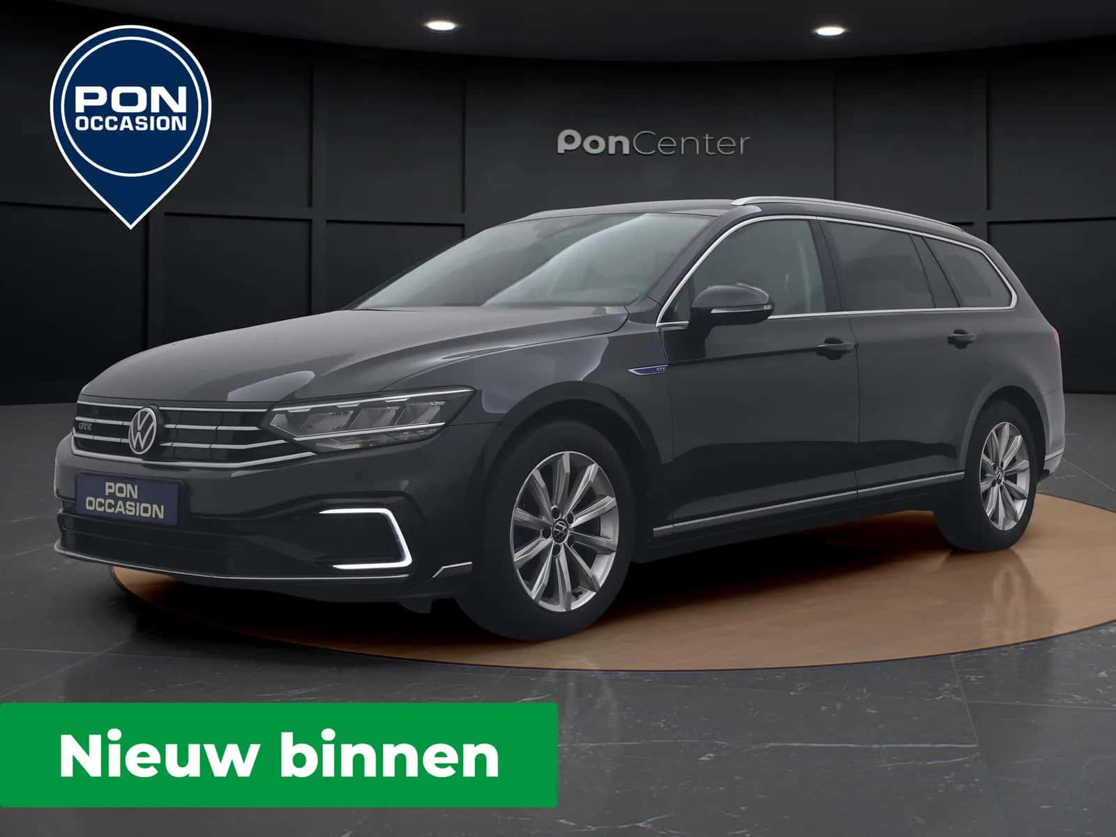 Volkswagen Passat (2022) — foto 1