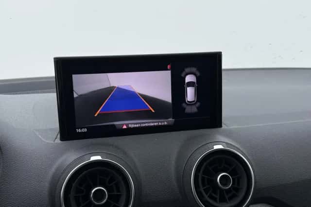 Audi Q2 (2023) thumbnail 9