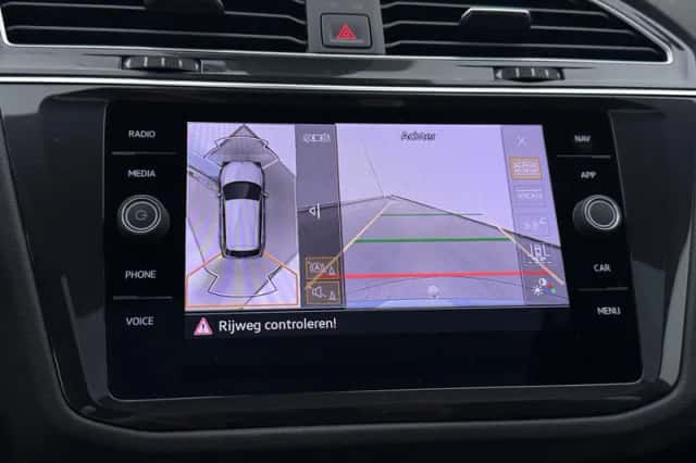 Volkswagen Tiguan (2023) thumbnail 11