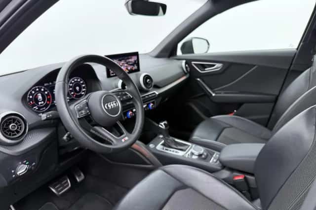 Audi Q2 (2022) thumbnail 3