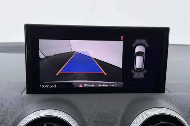 Audi Q2 (2022) thumbnail 8