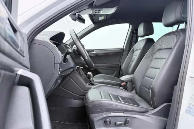 Volkswagen Tiguan (2021) thumbnail 4